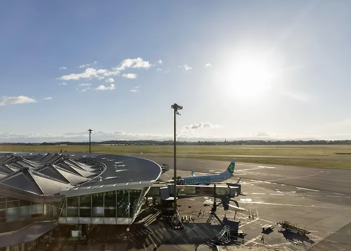 Moxy Lyon Airport